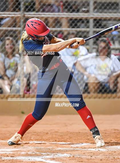 Thumbnail 2 in Benson vs. Round Valley (AIA 2A Semifinal) photogallery.