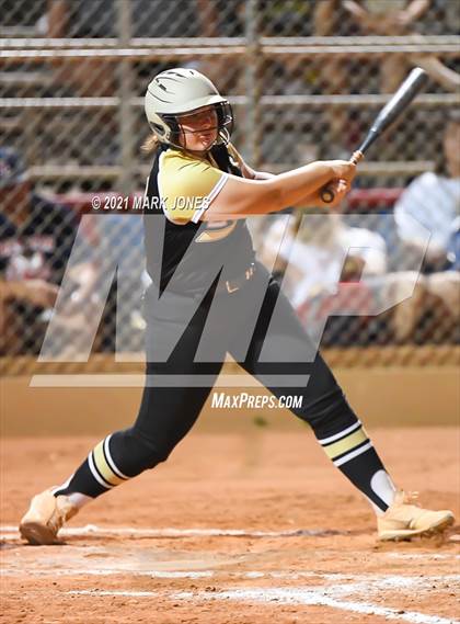 Thumbnail 1 in Benson vs. Round Valley (AIA 2A Semifinal) photogallery.