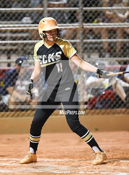 Thumbnail 2 in Benson vs. Round Valley (AIA 2A Semifinal) photogallery.