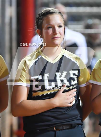 Thumbnail 1 in Benson vs. Round Valley (AIA 2A Semifinal) photogallery.