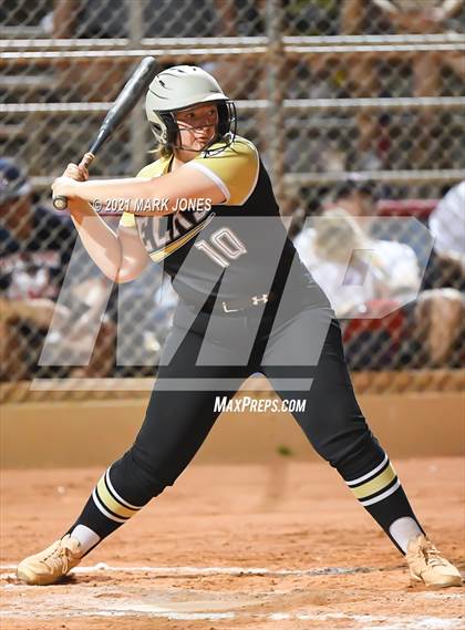 Thumbnail 1 in Benson vs. Round Valley (AIA 2A Semifinal) photogallery.