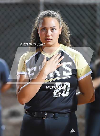 Thumbnail 1 in Benson vs. Round Valley (AIA 2A Semifinal) photogallery.