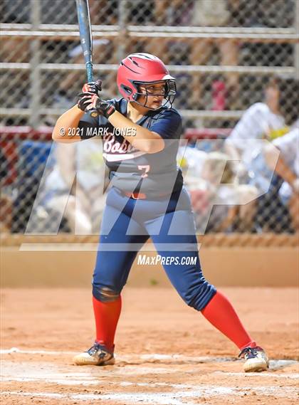 Thumbnail 3 in Benson vs. Round Valley (AIA 2A Semifinal) photogallery.