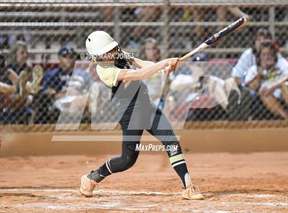 Thumbnail 1 in Benson vs. Round Valley (AIA 2A Semifinal) photogallery.