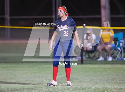 Thumbnail 3 in Benson vs. Round Valley (AIA 2A Semifinal) photogallery.