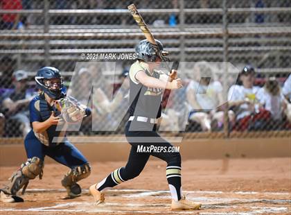 Thumbnail 3 in Benson vs. Round Valley (AIA 2A Semifinal) photogallery.