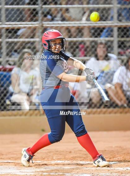 Thumbnail 1 in Benson vs. Round Valley (AIA 2A Semifinal) photogallery.