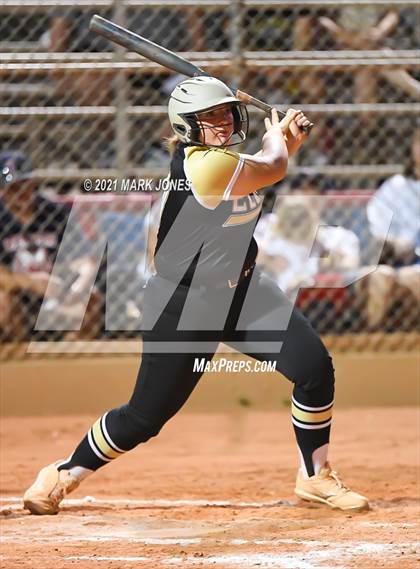 Thumbnail 2 in Benson vs. Round Valley (AIA 2A Semifinal) photogallery.