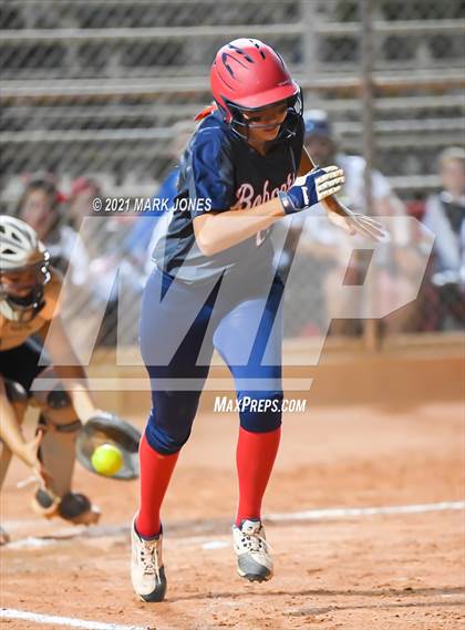 Thumbnail 1 in Benson vs. Round Valley (AIA 2A Semifinal) photogallery.
