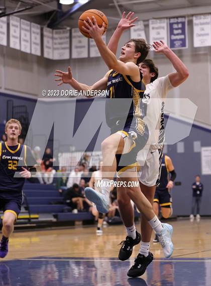 Thumbnail 1 in Oak Ridge @ Vista del Lago photogallery.