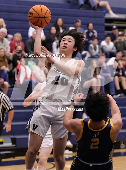 Thumbnail 1 in Oak Ridge @ Vista del Lago photogallery.