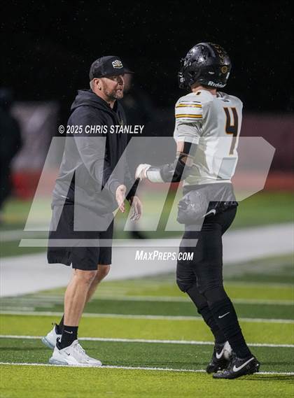 Thumbnail 3 in Round Valley @ Valley Christian (AIA 3A Semifinal) photogallery.