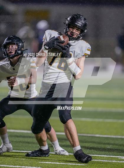 Thumbnail 1 in Round Valley @ Valley Christian (AIA 3A Semifinal) photogallery.