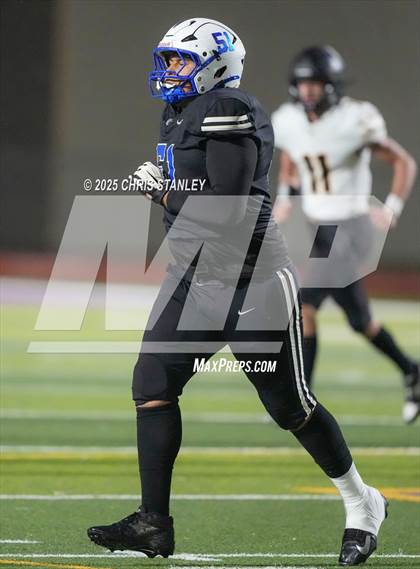 Thumbnail 2 in Round Valley @ Valley Christian (AIA 3A Semifinal) photogallery.