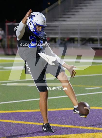 Thumbnail 2 in Round Valley @ Valley Christian (AIA 3A Semifinal) photogallery.