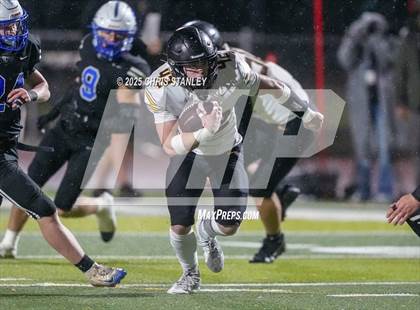 Thumbnail 1 in Round Valley @ Valley Christian (AIA 3A Semifinal) photogallery.