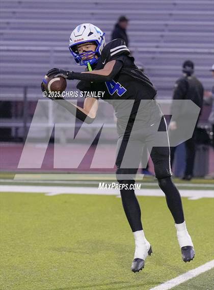 Thumbnail 1 in Round Valley @ Valley Christian (AIA 3A Semifinal) photogallery.