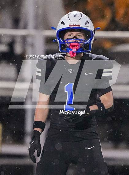 Thumbnail 1 in Round Valley @ Valley Christian (AIA 3A Semifinal) photogallery.