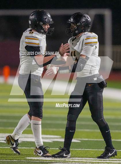 Thumbnail 1 in Round Valley @ Valley Christian (AIA 3A Semifinal) photogallery.