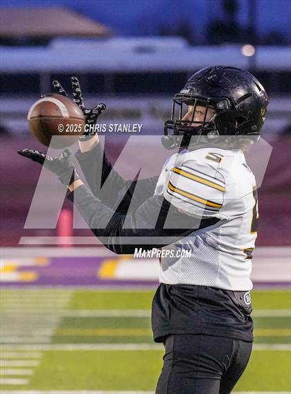 Thumbnail 3 in Round Valley @ Valley Christian (AIA 3A Semifinal) photogallery.