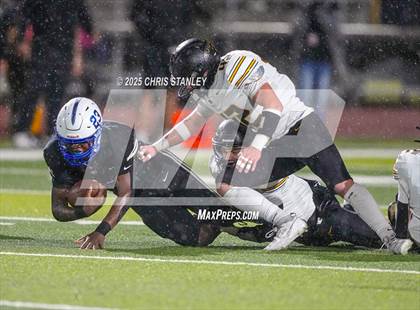 Thumbnail 1 in Round Valley @ Valley Christian (AIA 3A Semifinal) photogallery.