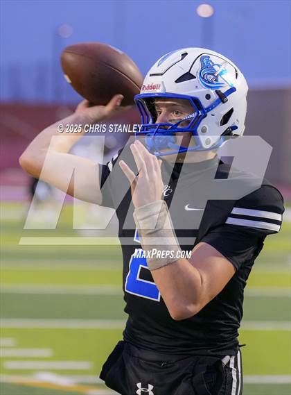 Thumbnail 1 in Round Valley @ Valley Christian (AIA 3A Semifinal) photogallery.