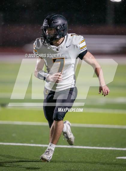 Thumbnail 2 in Round Valley @ Valley Christian (AIA 3A Semifinal) photogallery.