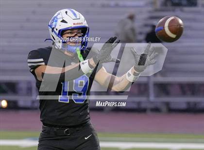 Thumbnail 3 in Round Valley @ Valley Christian (AIA 3A Semifinal) photogallery.