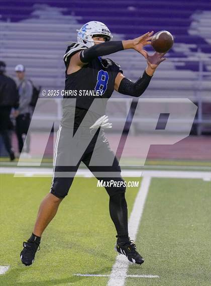 Thumbnail 1 in Round Valley @ Valley Christian (AIA 3A Semifinal) photogallery.