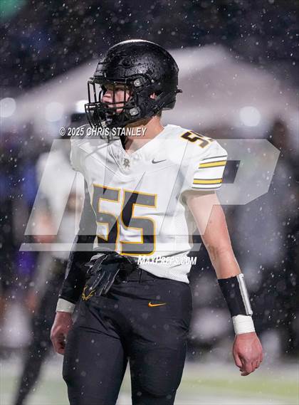 Thumbnail 2 in Round Valley @ Valley Christian (AIA 3A Semifinal) photogallery.