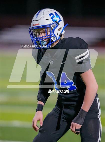 Thumbnail 1 in Round Valley @ Valley Christian (AIA 3A Semifinal) photogallery.