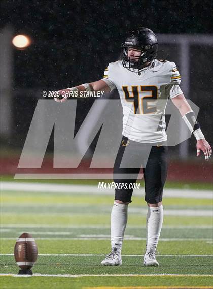 Thumbnail 3 in Round Valley @ Valley Christian (AIA 3A Semifinal) photogallery.