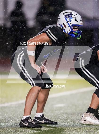 Thumbnail 3 in Round Valley @ Valley Christian (AIA 3A Semifinal) photogallery.