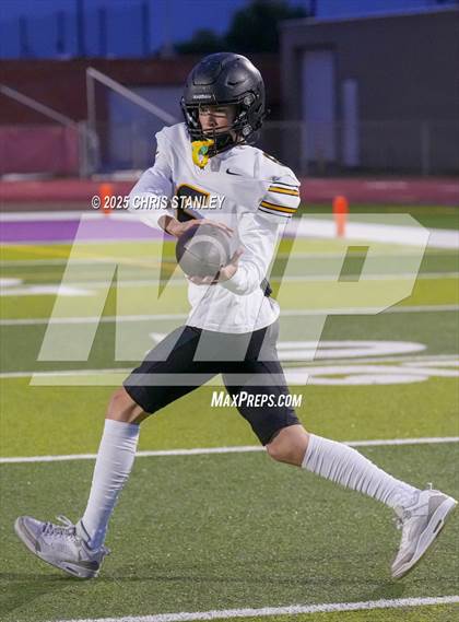 Thumbnail 1 in Round Valley @ Valley Christian (AIA 3A Semifinal) photogallery.