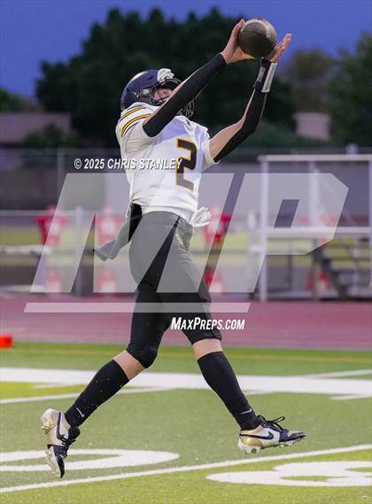 Thumbnail 2 in Round Valley @ Valley Christian (AIA 3A Semifinal) photogallery.