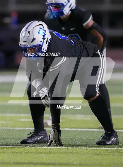 Thumbnail 2 in Round Valley @ Valley Christian (AIA 3A Semifinal) photogallery.