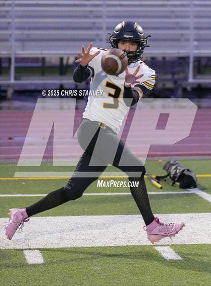 Thumbnail 3 in Round Valley @ Valley Christian (AIA 3A Semifinal) photogallery.