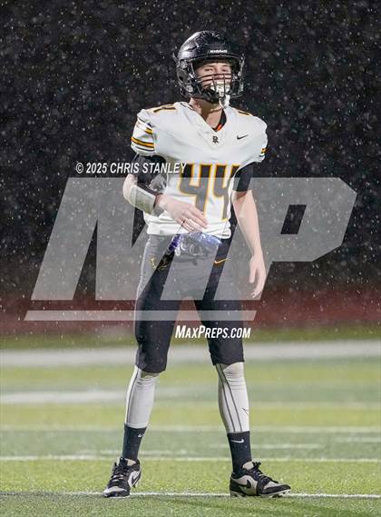 Thumbnail 2 in Round Valley @ Valley Christian (AIA 3A Semifinal) photogallery.