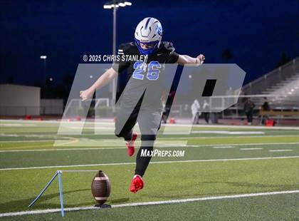 Thumbnail 1 in Round Valley @ Valley Christian (AIA 3A Semifinal) photogallery.