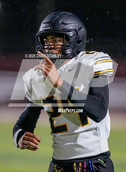 Thumbnail 1 in Round Valley @ Valley Christian (AIA 3A Semifinal) photogallery.