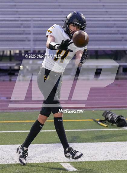 Thumbnail 3 in Round Valley @ Valley Christian (AIA 3A Semifinal) photogallery.