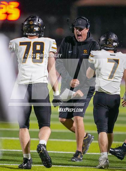 Thumbnail 3 in Round Valley @ Valley Christian (AIA 3A Semifinal) photogallery.