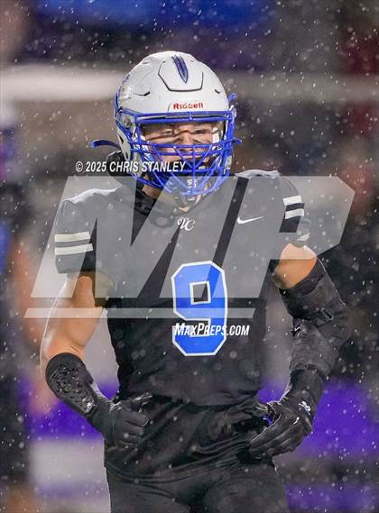 Thumbnail 1 in Round Valley @ Valley Christian (AIA 3A Semifinal) photogallery.