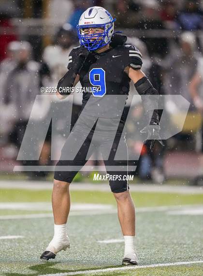 Thumbnail 2 in Round Valley @ Valley Christian (AIA 3A Semifinal) photogallery.