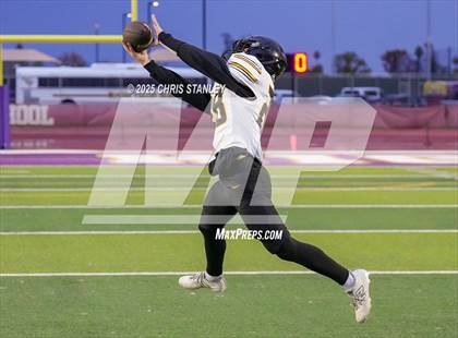 Thumbnail 2 in Round Valley @ Valley Christian (AIA 3A Semifinal) photogallery.