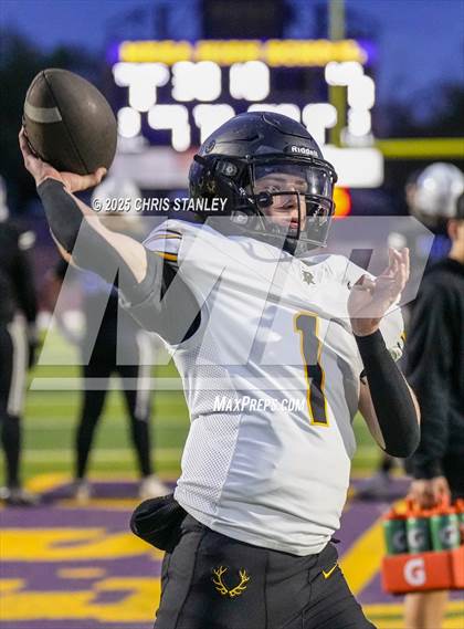 Thumbnail 2 in Round Valley @ Valley Christian (AIA 3A Semifinal) photogallery.