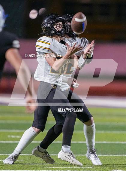 Thumbnail 1 in Round Valley @ Valley Christian (AIA 3A Semifinal) photogallery.