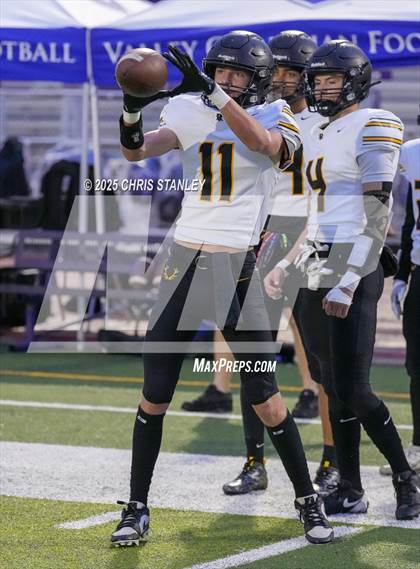 Thumbnail 2 in Round Valley @ Valley Christian (AIA 3A Semifinal) photogallery.