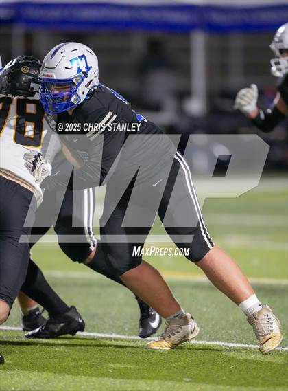 Thumbnail 2 in Round Valley @ Valley Christian (AIA 3A Semifinal) photogallery.