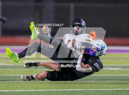 Thumbnail 2 in Round Valley @ Valley Christian (AIA 3A Semifinal) photogallery.